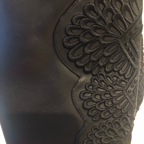 π₯³3x HPπ₯NEW w/out box. Gianni Bini Knee boots w/ lace up back Sz 6.5. π² β¬οΈ - Picture 6 of 14